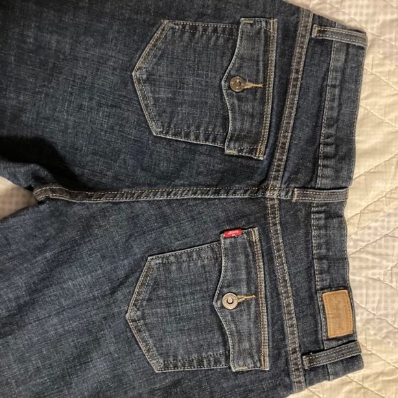Levi’s Perfectly Slimming Bootcut 512 jeans - Picture 4 of 8